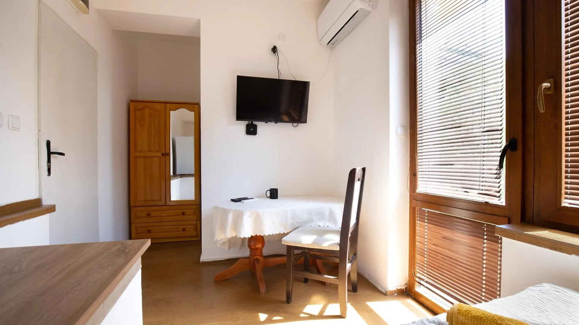 En-Suite Rooms: Novа Guesthouse In Sofia Center