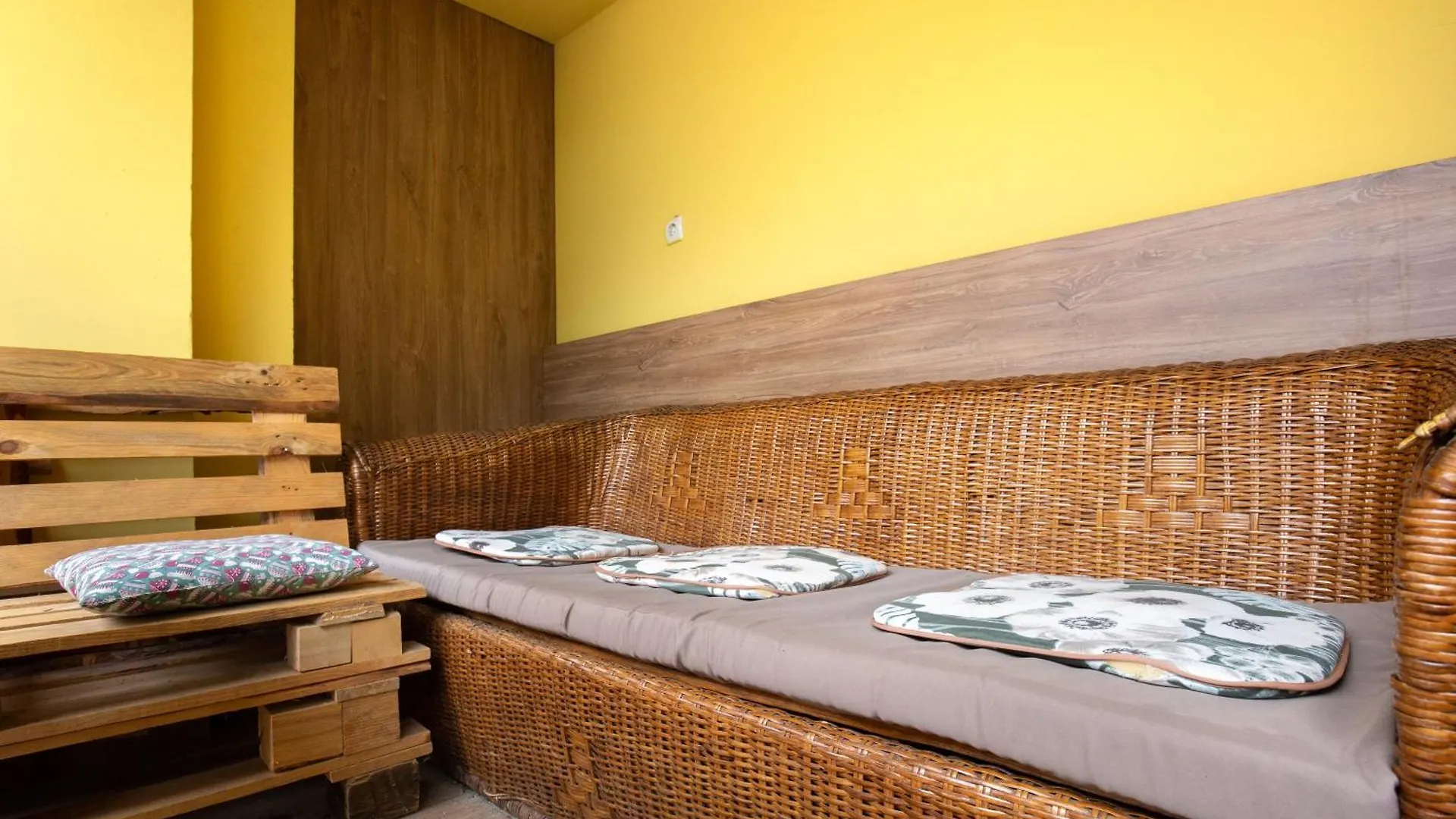 En-Suite Rooms: Novа Guesthouse In Sofia Center