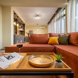three-lilies-apartments.plovdiv-hotels.com/